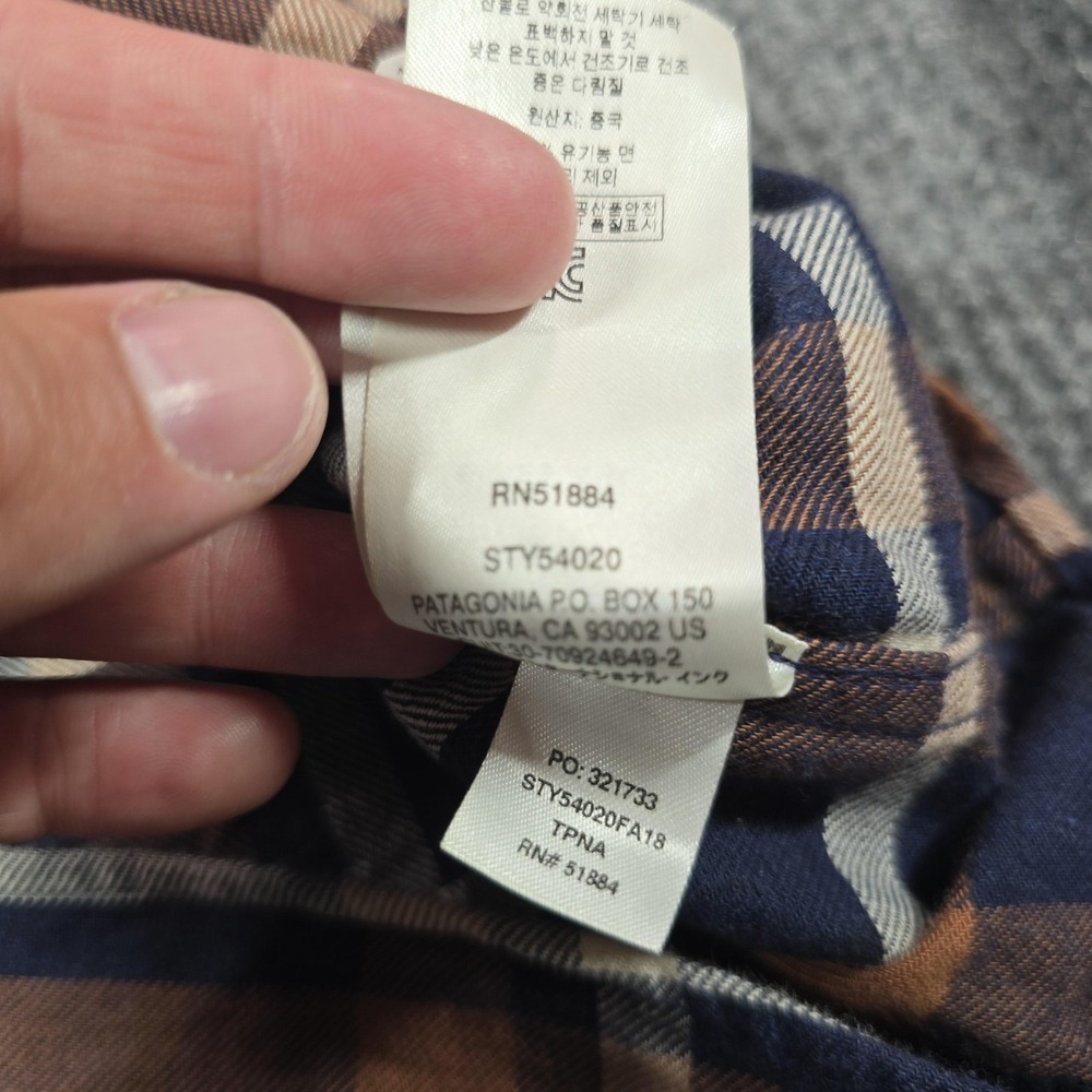 Patagonia Shirt Mens XS Blue Brown Plaid Flannel Long Sleeve Button Up Organic - Picture 6 of 9